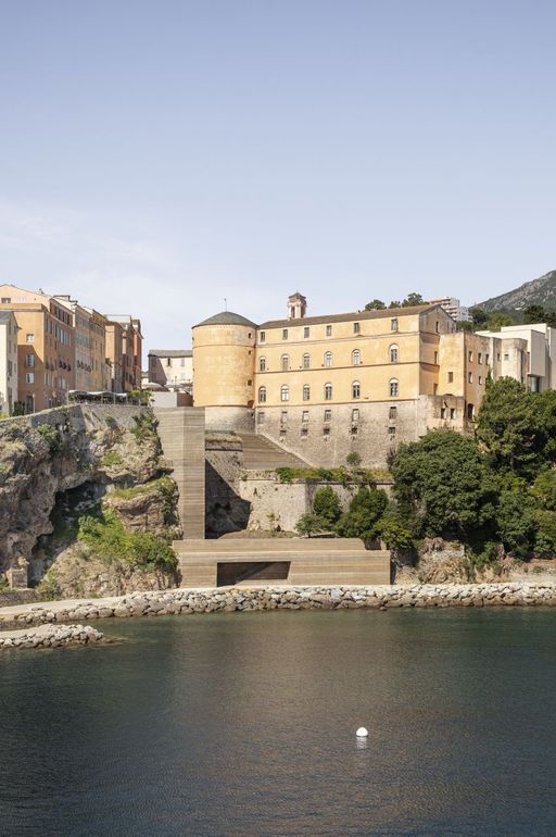 Mantinum à Bastia