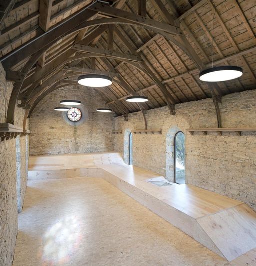 Transformation de la Chapelle ND d'Espérance en salle socioculturelle à Ploumoguer