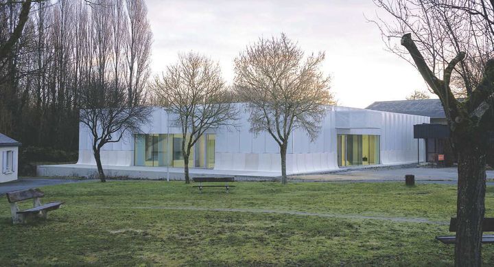 Médiathèque à Saint-Georges-sur-Loire